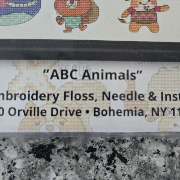 Design Works Counted Cross Stitch Kit ABC Cute Animals #2852 Alphabet Crafts - Picture 4 of 7